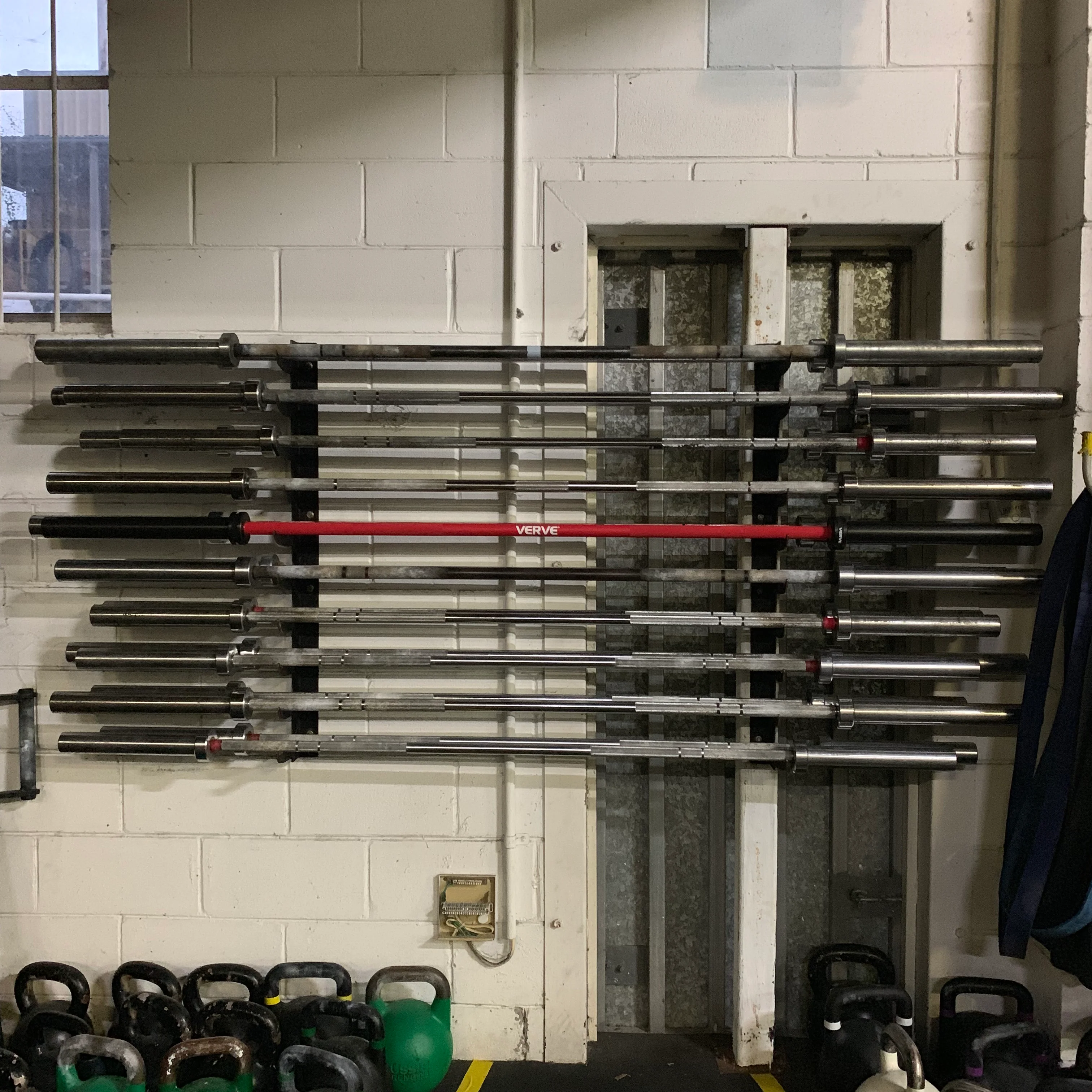 VERVE Elite Olympic Barbell - Red - 20kg - Image 14