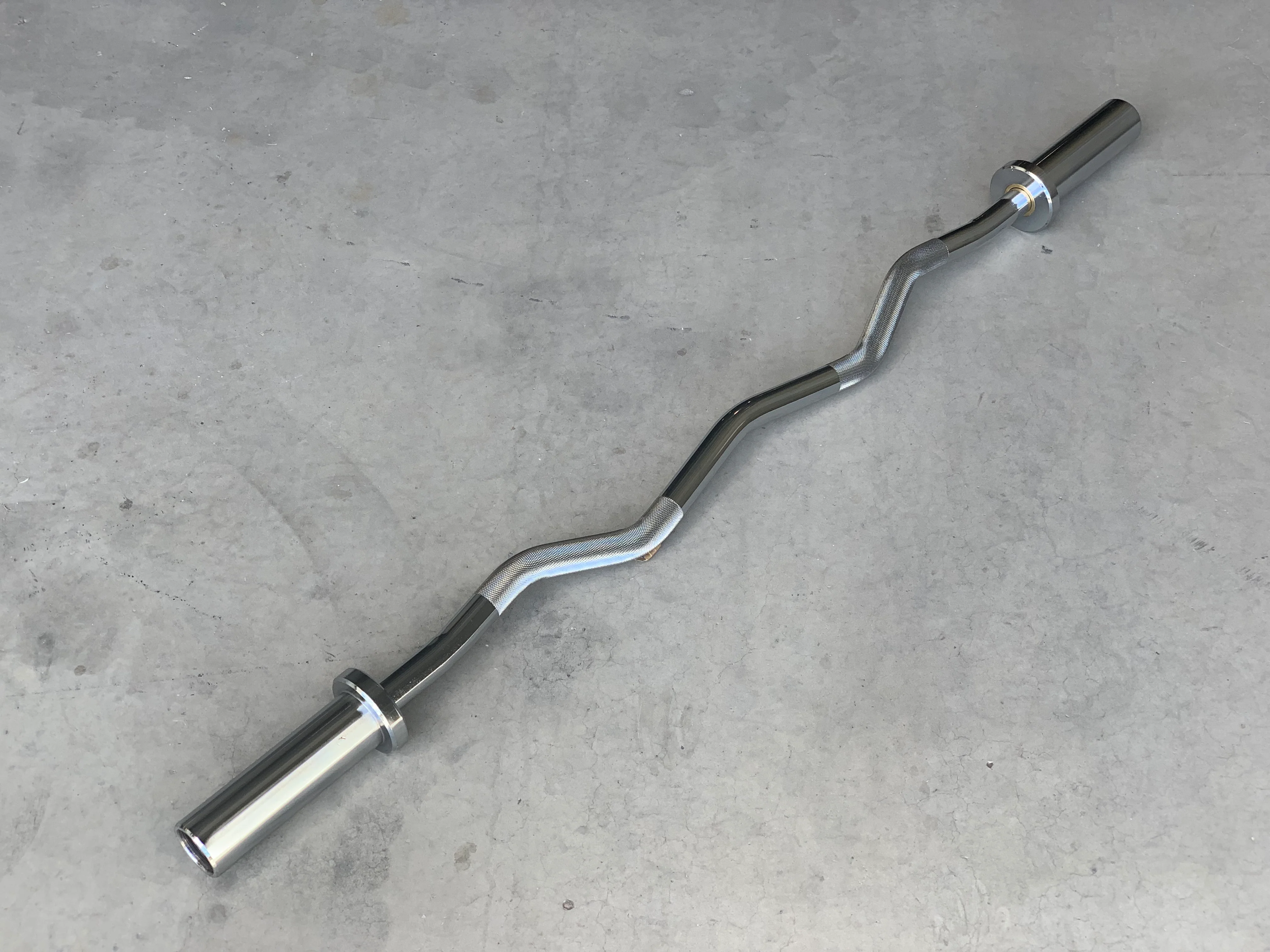 VERVE Olympic Easy Curl Bar - 4' - Image 3
