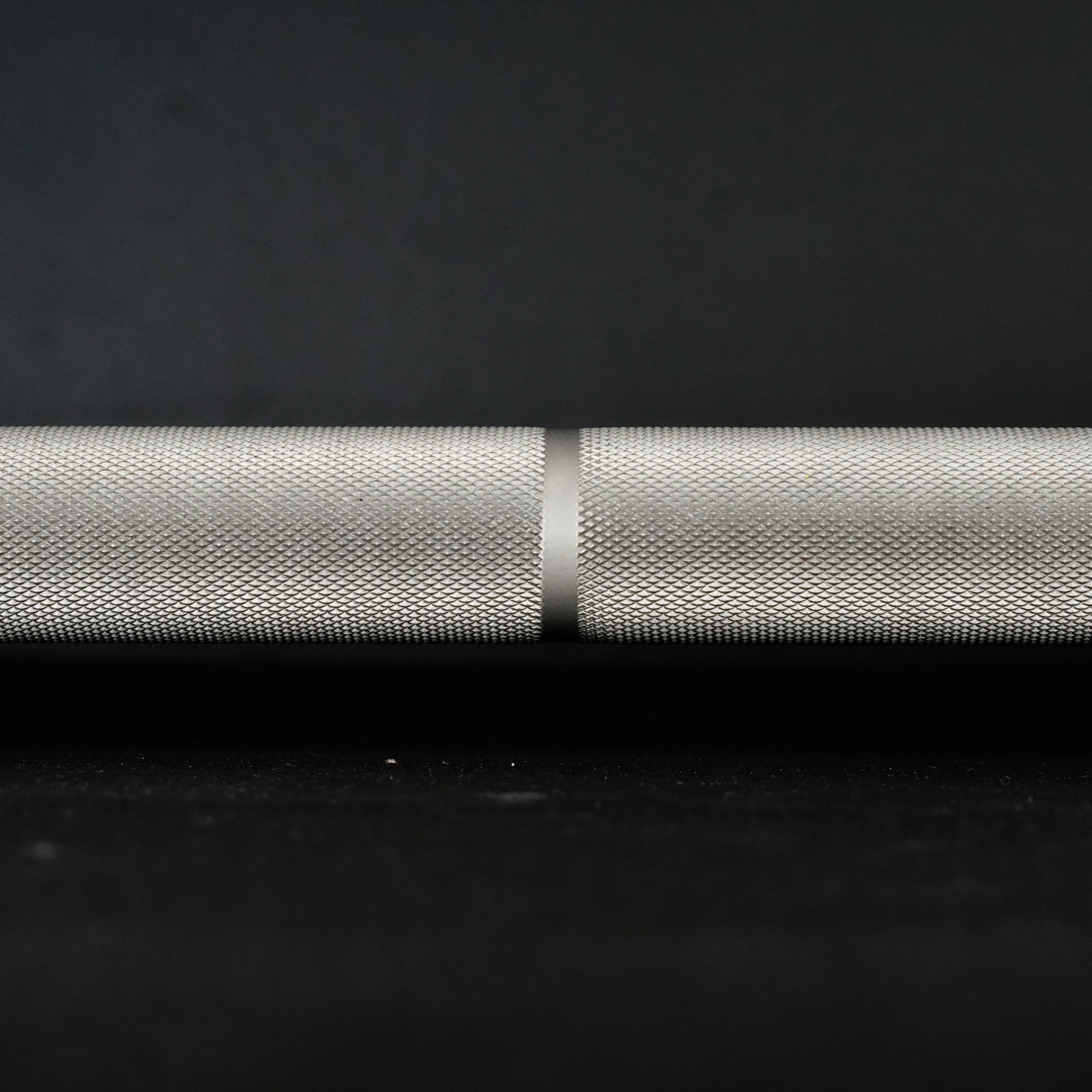 VERVE Stainless Steel Deep Knurl Power Barbell - 20kg - Image 3