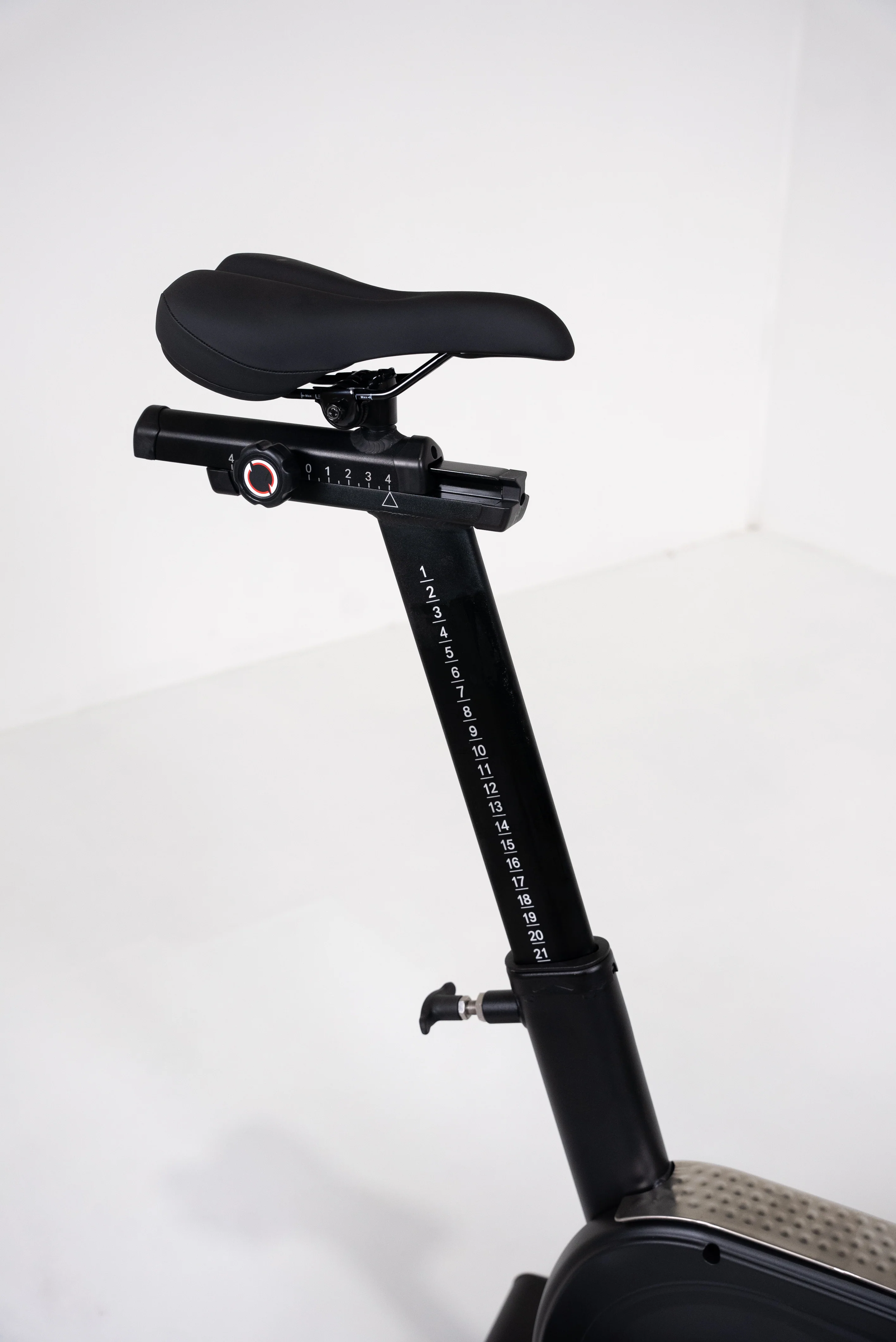 VERVE Volt Spin Bike with Console - Image 6